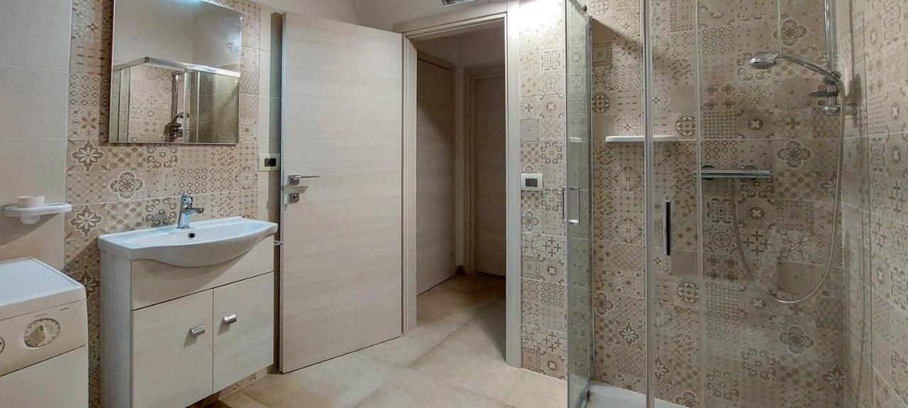 Appartamento Brigida Bilocale 2 Posti Vicino Al Centro San Teodoro  Kültér fotó